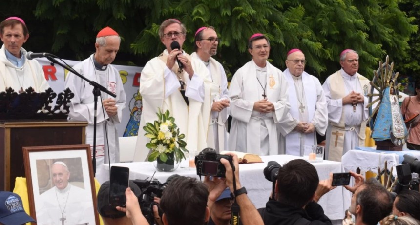POR LA SALUD DEL PAPA