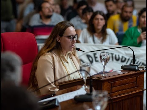 REUNIÓN DE LOS ESTUDIANTES CON ELISA ABELLA