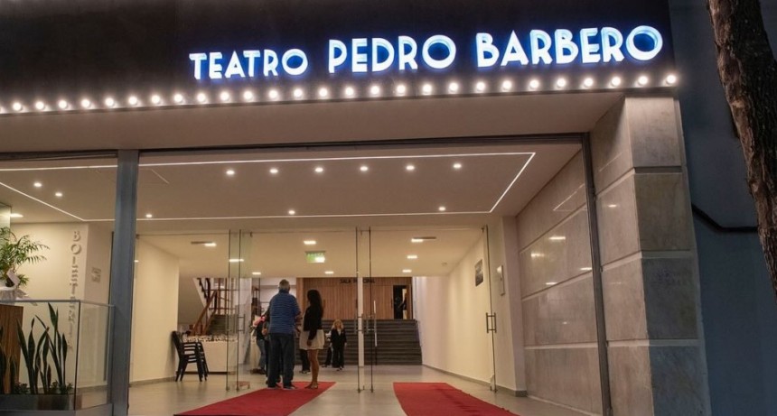 REINAUGURARON EL TEATRO PEDRO BARBERO